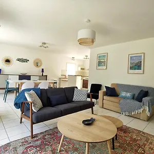  Hébergement de vacances De Kerninon. Maison Lumineuse Entre Terre Et France