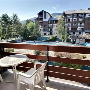 1 Bedroom Flat, Heated Pool, Heart Of Village, Parking, Wifi Bourg-Saint-Maurice